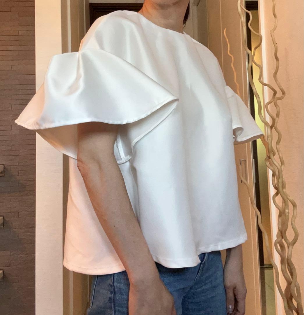 即購入可能です☆ フレア袖トップス　フィンスリーブ　ブラウス　オフホワイト