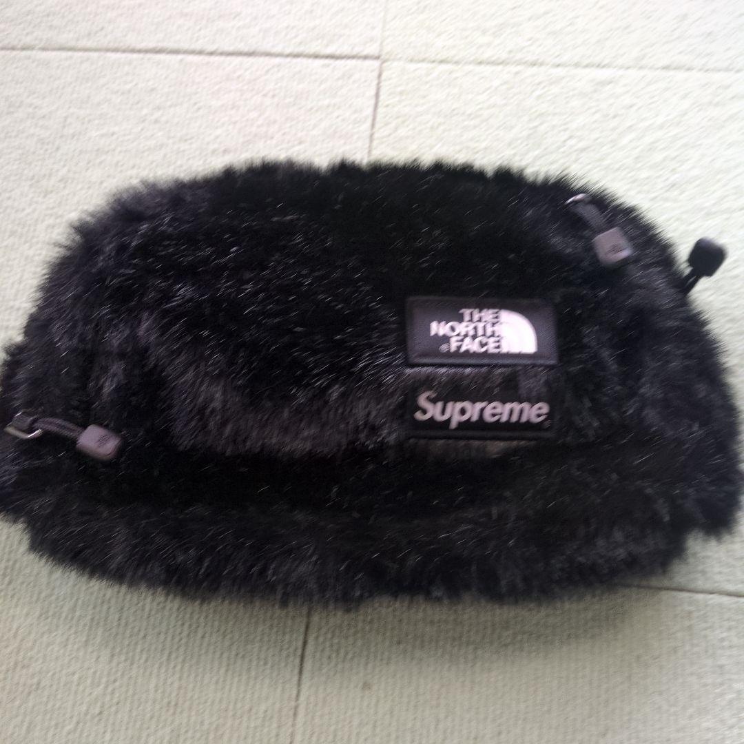 The North Face × Supreme ボディバッグ