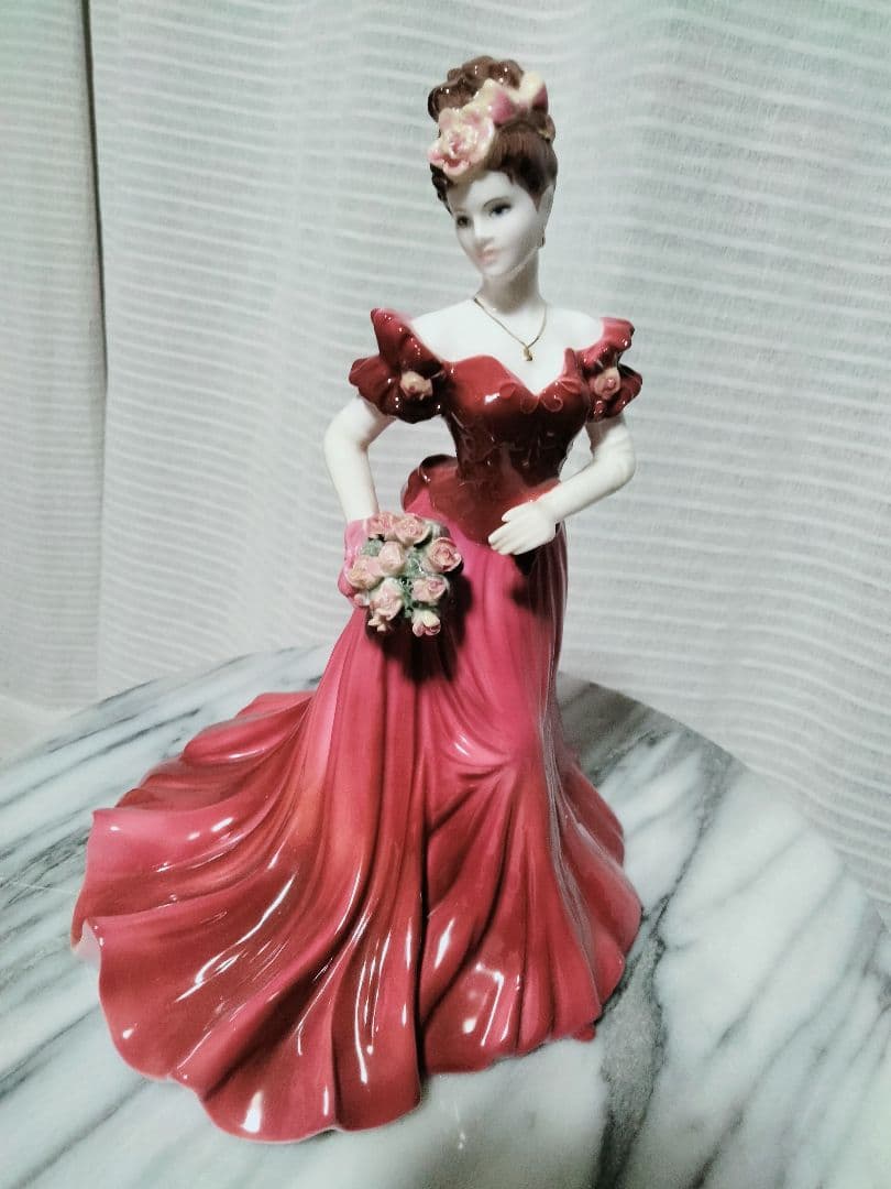 ばーやちゃん❣️コールポート❣️ フィギュリン レディースオブファッション