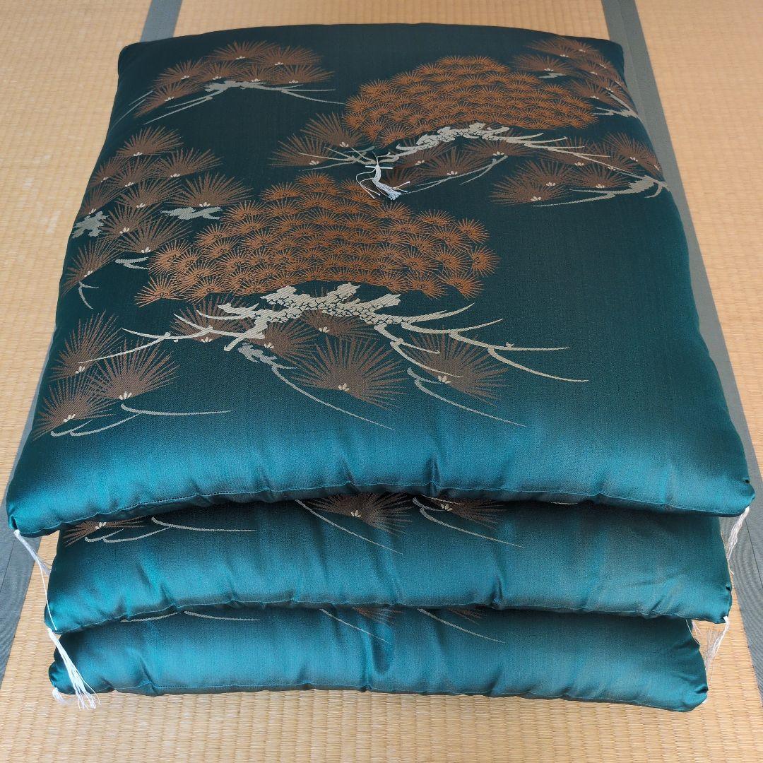 高級座布団 　3枚セット　60x 65　大きめ　絹　シルク　松模様　青緑色
