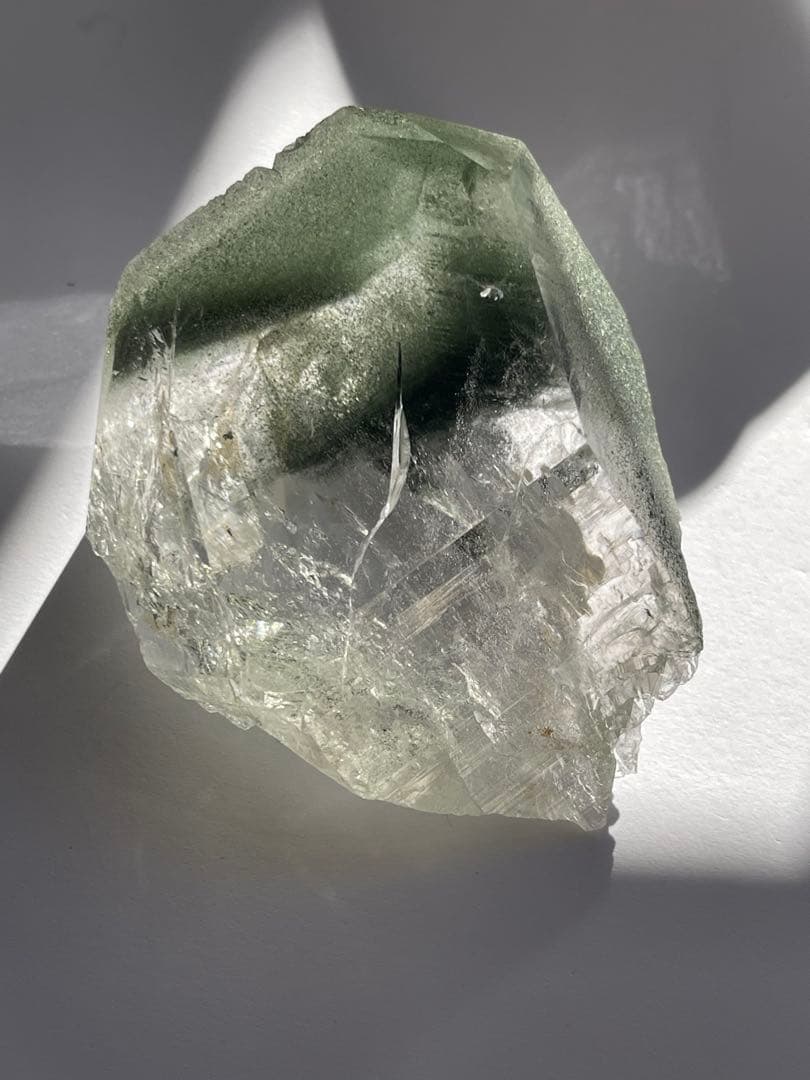 ガネーシュヒマール産　水晶　クローライト　ファントム