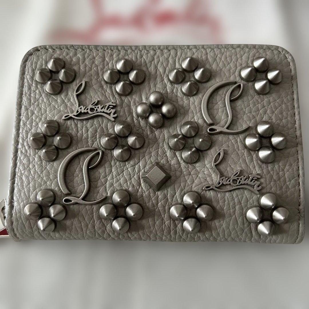 ルブタン 小銭入れ　パネトーネ スパイク スタッズ ケース