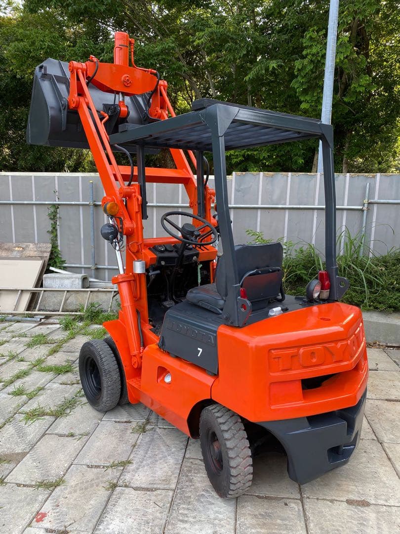 トヨタ ショベルローダー 2SG7タイヤショベル ホイールローダー