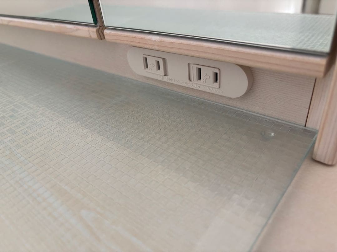 ★三面鏡ドレッサー 鏡裏収納、木製