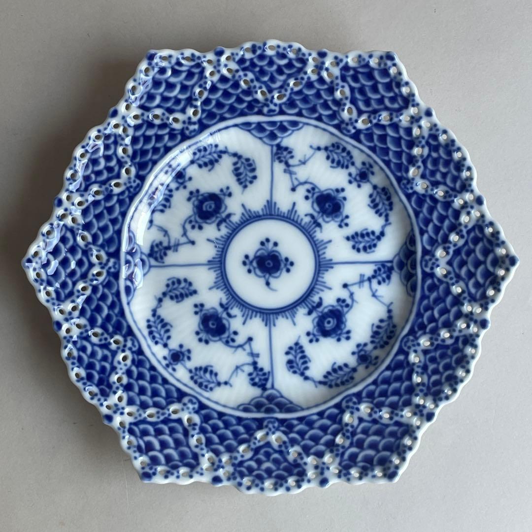 美品 ロイヤルコペンハーゲン ブルーフルーテッド ダブルレース プレート 透かし