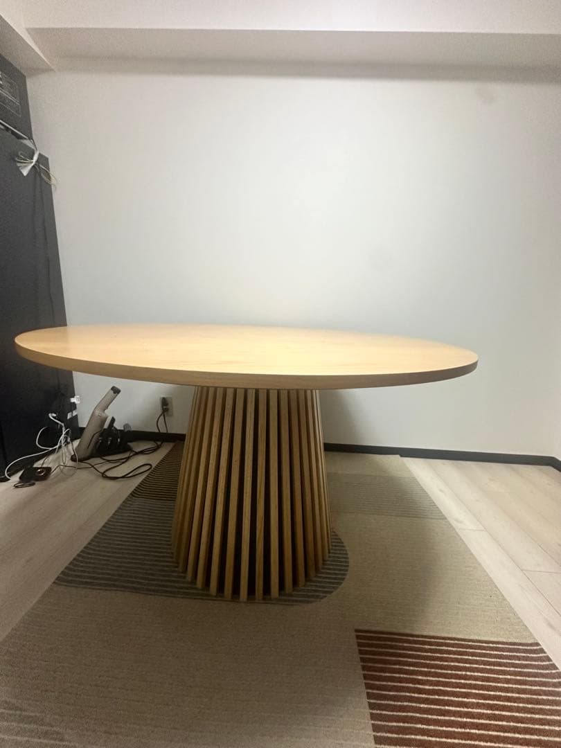 ダイニングテーブル（1200×1200,高さ720）