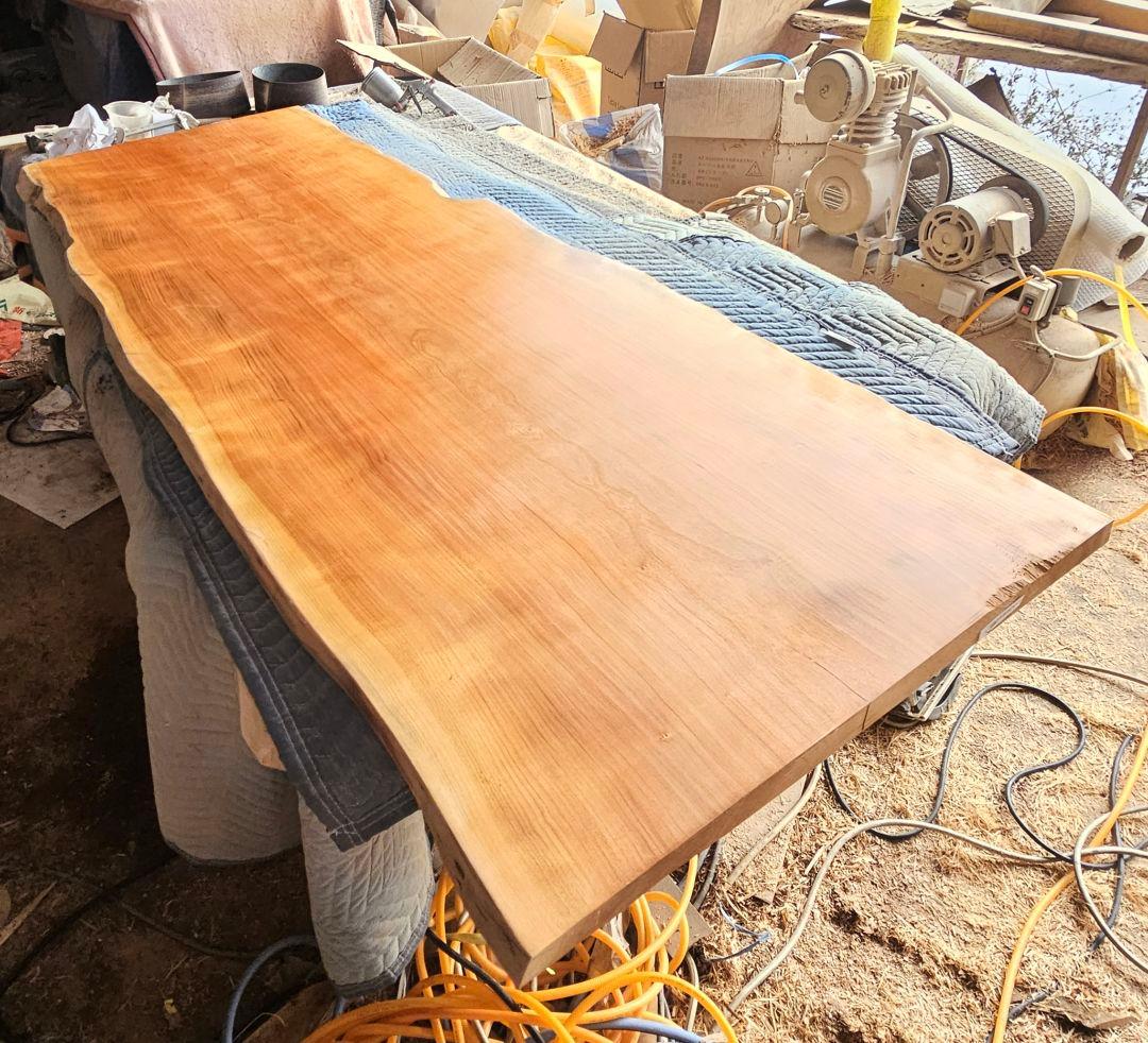 チェリー　一枚板　桜　ダイニング　テーブル　カウンター　座卓　栃　杢