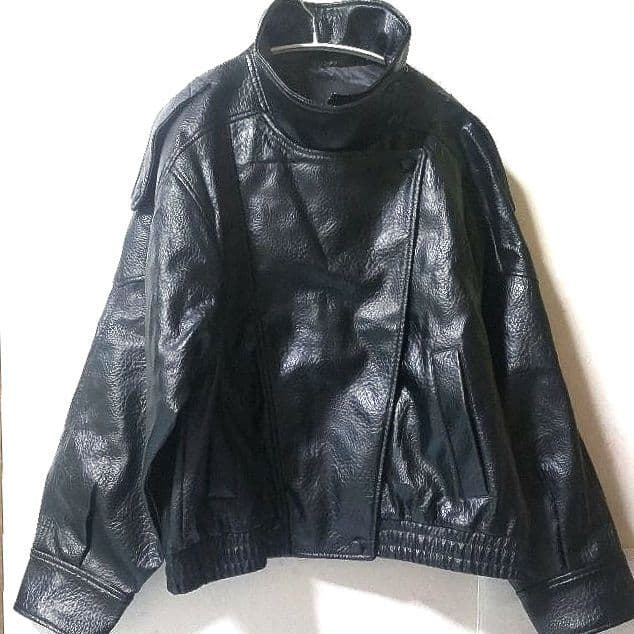 【完売品】ZARA フェイクレザージャケット　XL レディース