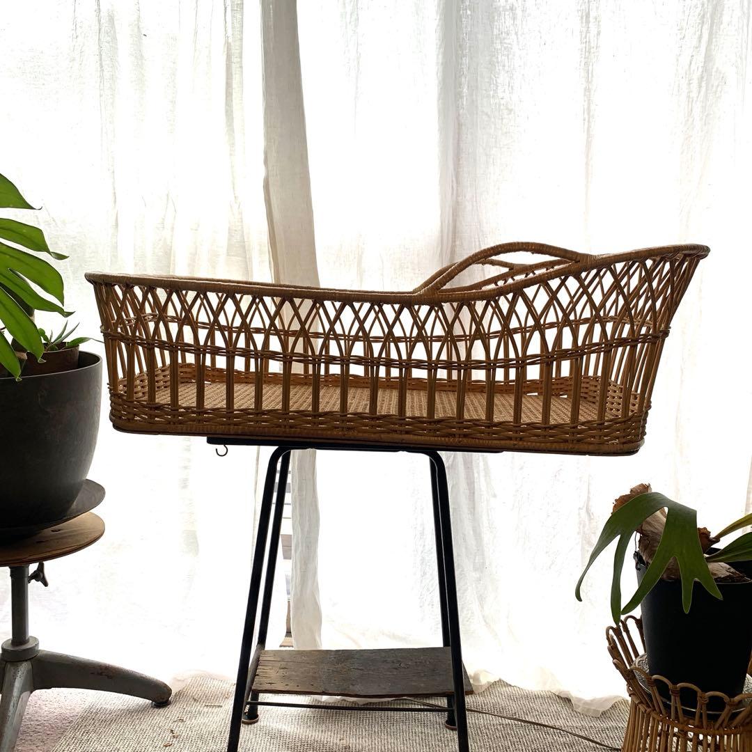 ヴィンテージ　ベビーベッド 籐 ラタン かご インテリア アンティーク