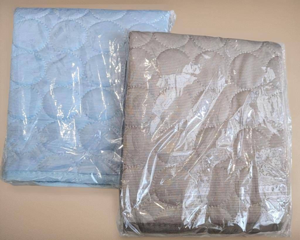 【新品】接触冷感マット　ひんやり　グレー　熱中症対策　ペット　犬猫兼用　洗える