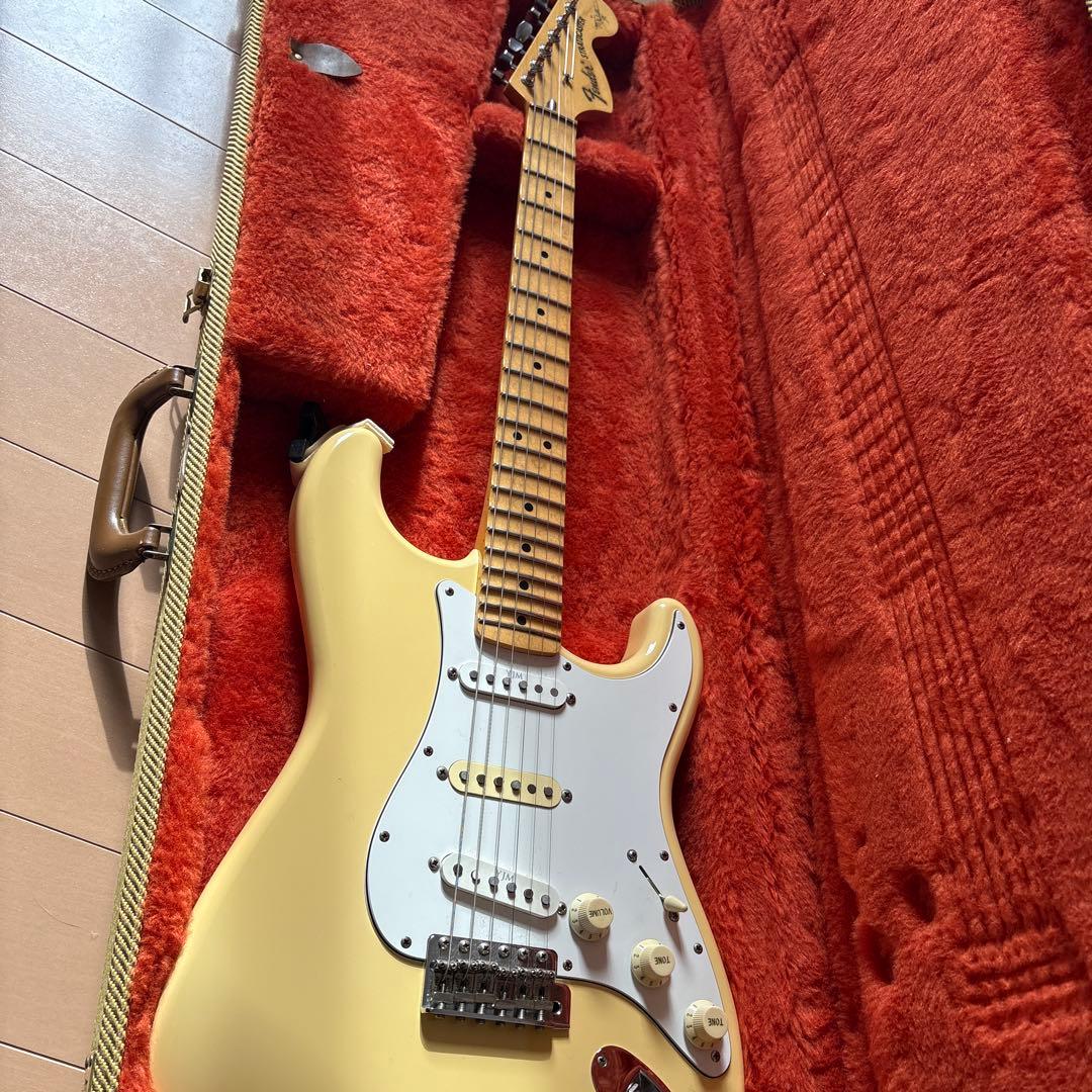 Fender Japanイングウェイモデル純正ハードケース付き