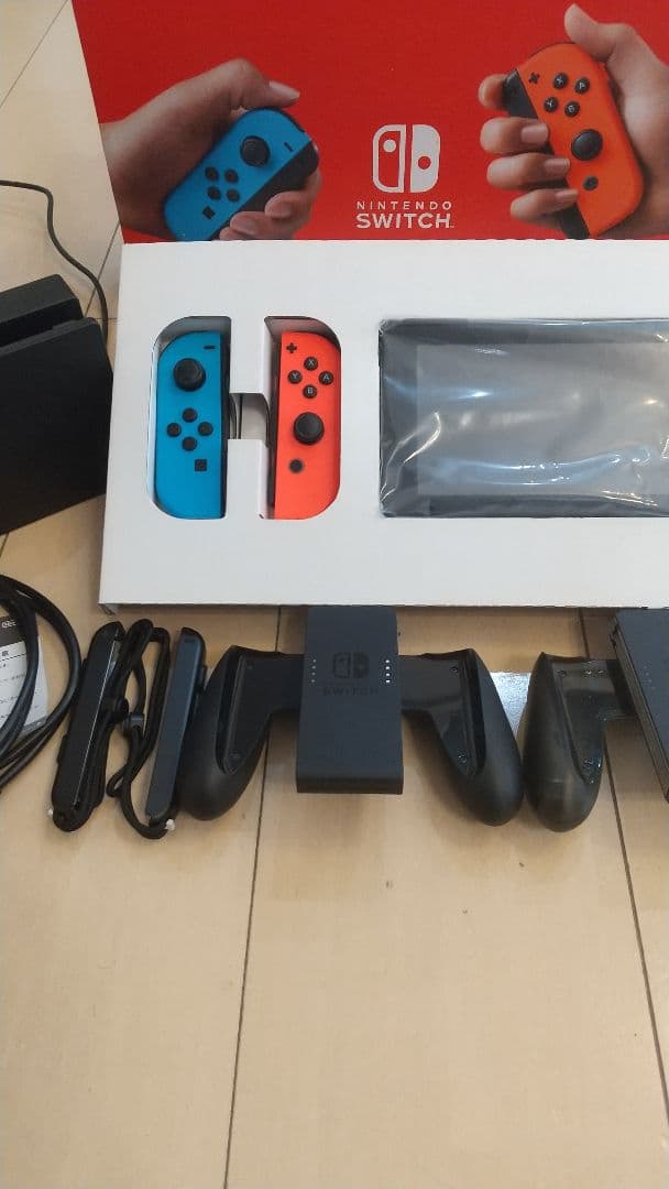 Nintendo Switchセット+Joy-Con充電グリップ1個 通電確認済