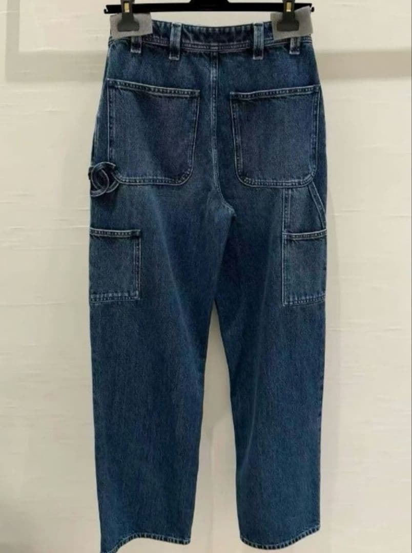 CHANEL デニムジーンズ　新品未使用　今週いっぱい迄！ジェニー愛用