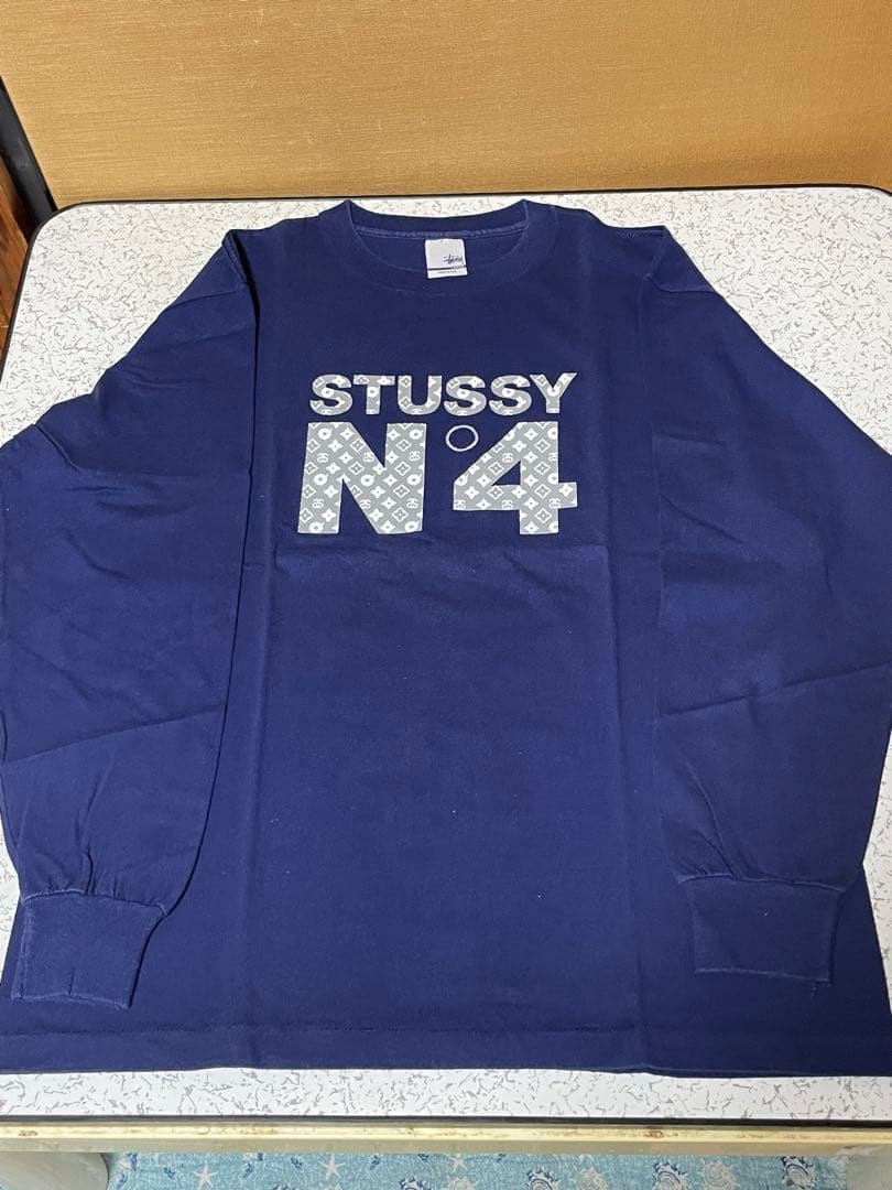 トリプルコラボ？モノグラムSTUSSY N°4 ネイビー Tシャツ