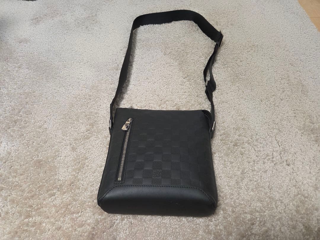 ルイヴィトンメッセンジャーバック