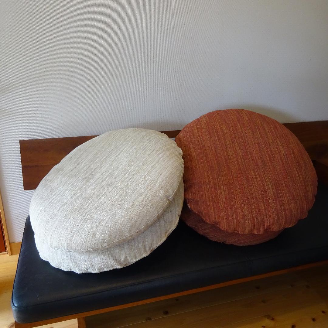 美品　ACTUS アクタス 座布団 丸 円形 クッション 4個 セット