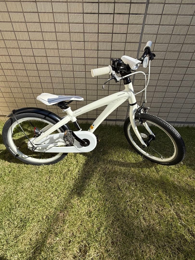 美品❗️ブリヂストン レベナ　子供用自転車　18インチ　世田谷区　ライト付き