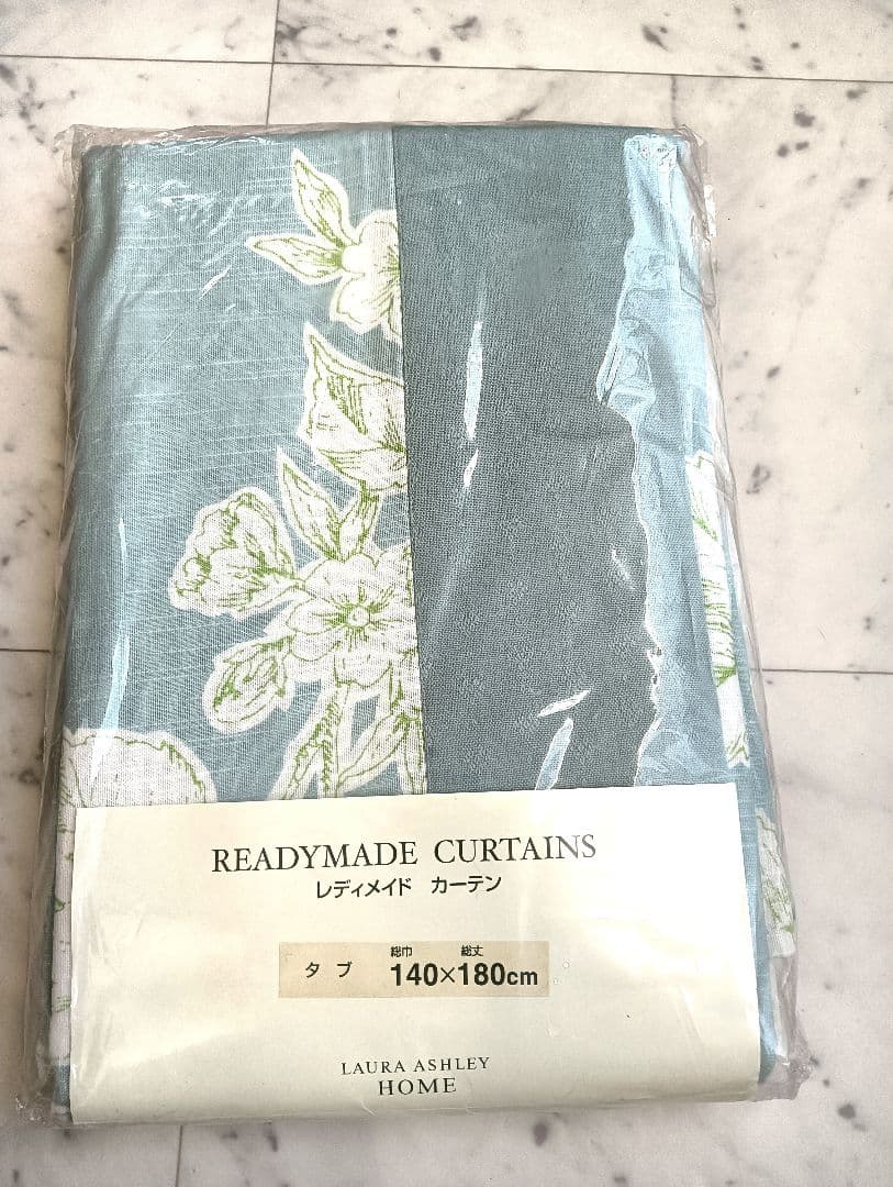 未使用保管品　ローラアシュレイ　カーテン