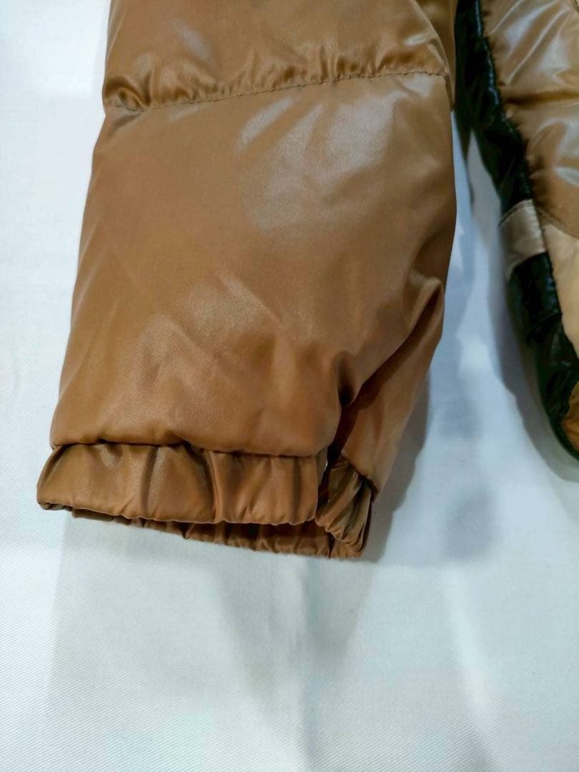 定価　１５万円　モンクレール ダウン　ブラウン系 ショート丈 正規品 レディース