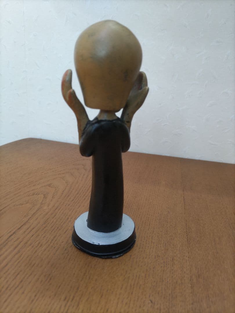 ムンクの叫び　置き物　フィギュア　美術館で購入