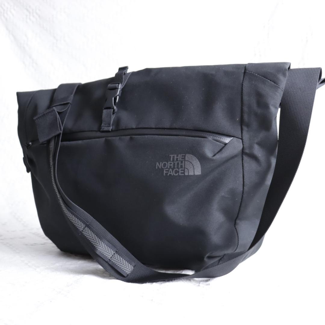 極美品！ザ ノースフェイス ロールパック15　メッセンジャーバッグ　防水バッグ