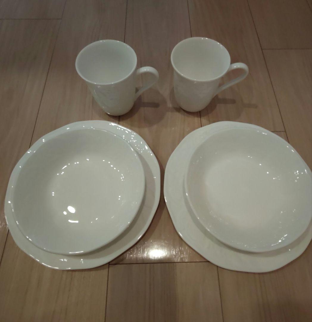 ウェッジウッド　ストロベリー&バイン　食器セット 皿4枚 カップ2個