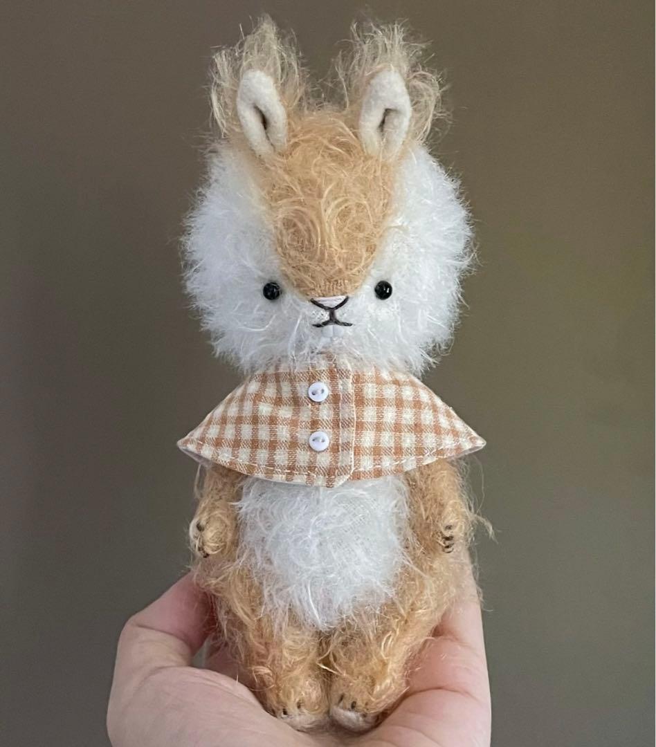 愛おしいリスちゃん アーティストベア ぬいぐるみ 海外作家様 ハンドメイド