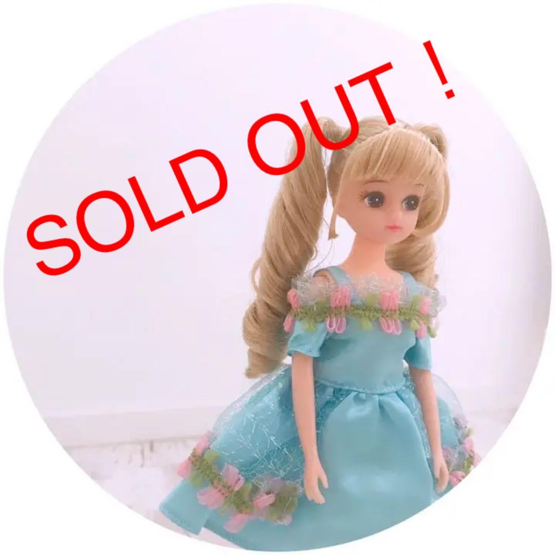 リカちゃん　ロゼリカちゃん　本体＋ドレス