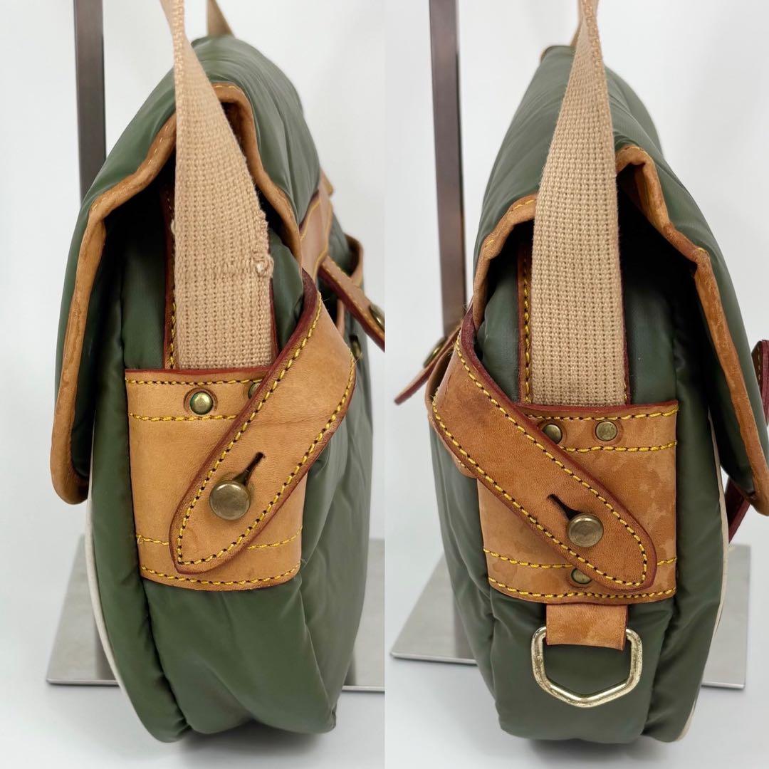 ハンティングワールドメッセンジャーバッグ バチュークロス カーキー フラップ