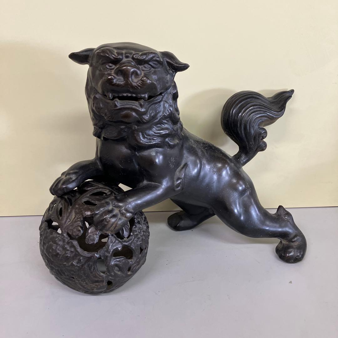 E-4 玉乗り 獅子 置物 銅製 鉄製 狛犬 シーサー 香炉 玉 透かし彫り