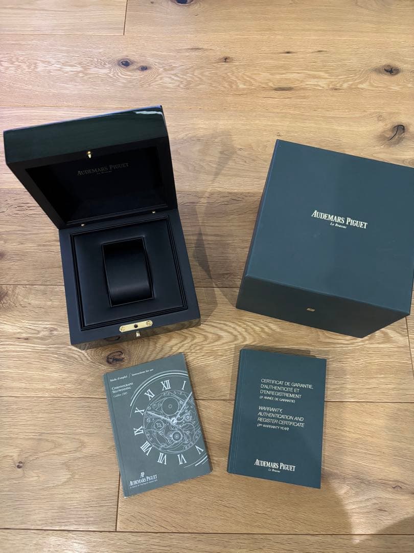 audemars piguet オーデマピゲ　 空箱　付属品あり