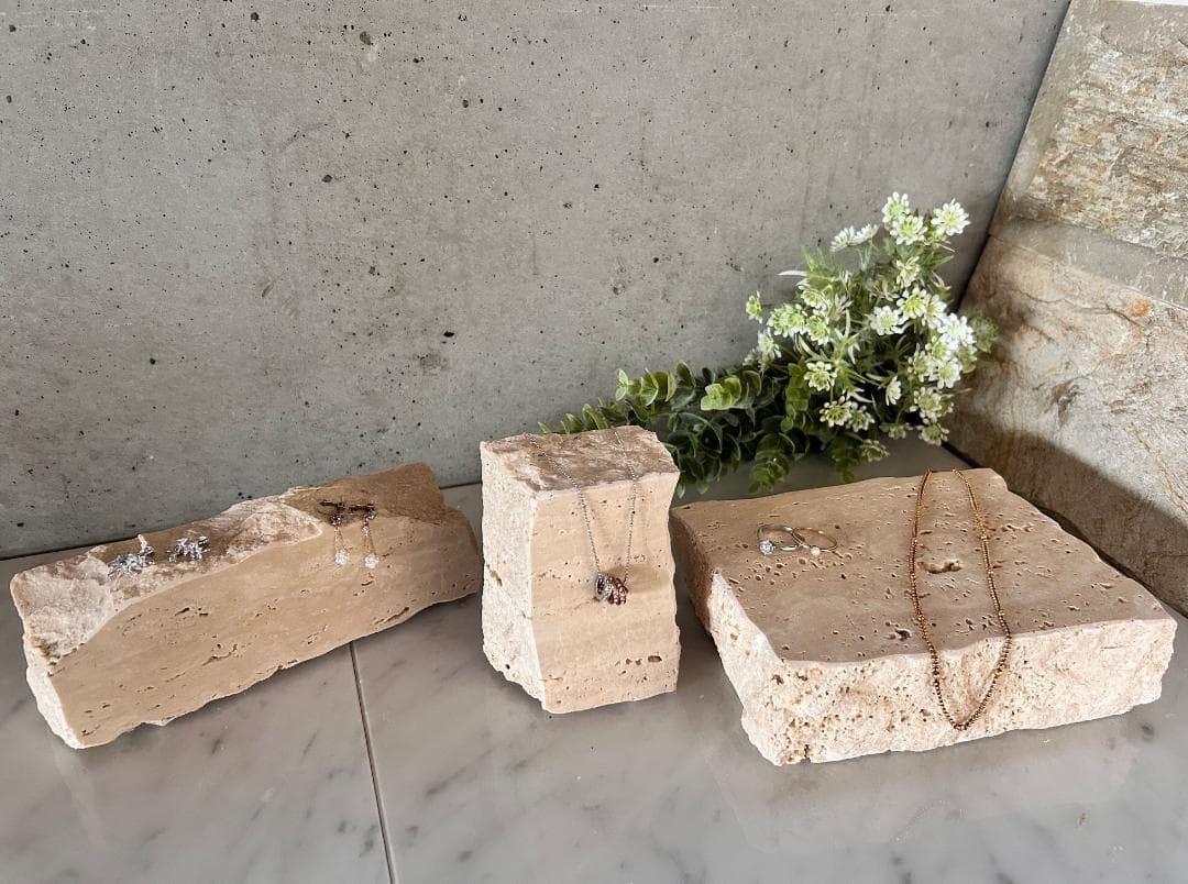 天然大理石　イタリア　トラバーチン　3個セット　割肌　●アクセサリー台●送料無料