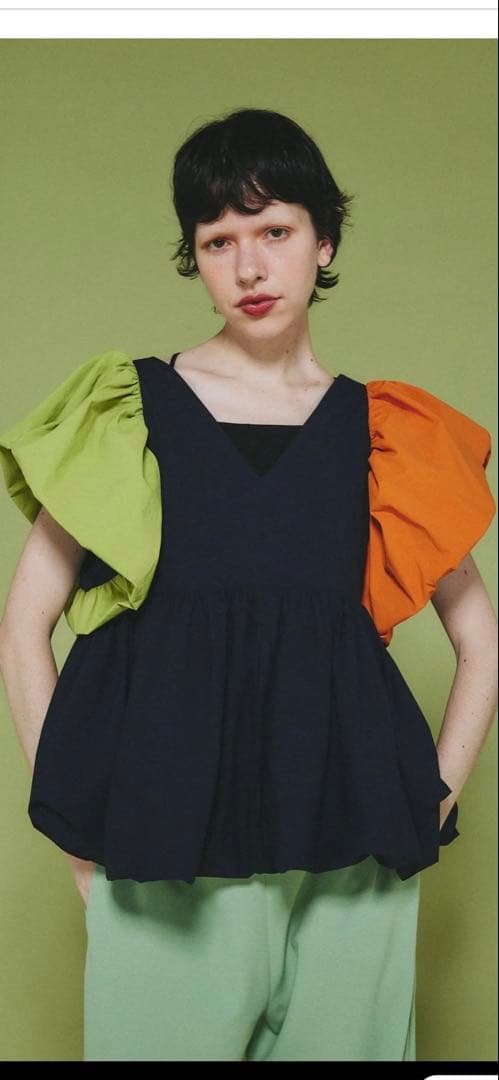 ヘリンドットサイ　　2way balloon hem tops