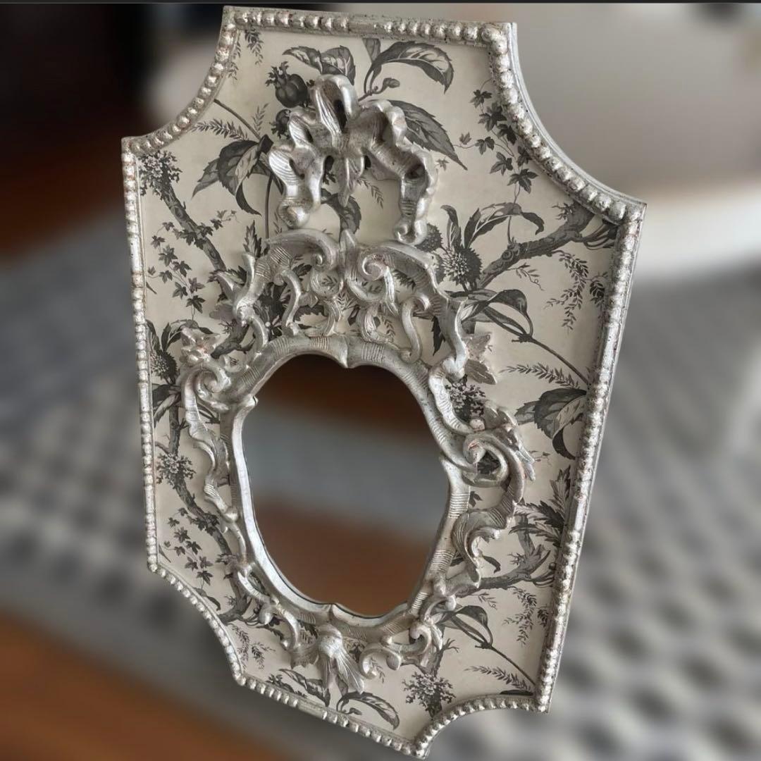 クラシックな花柄オーバルミラー　エルシオ