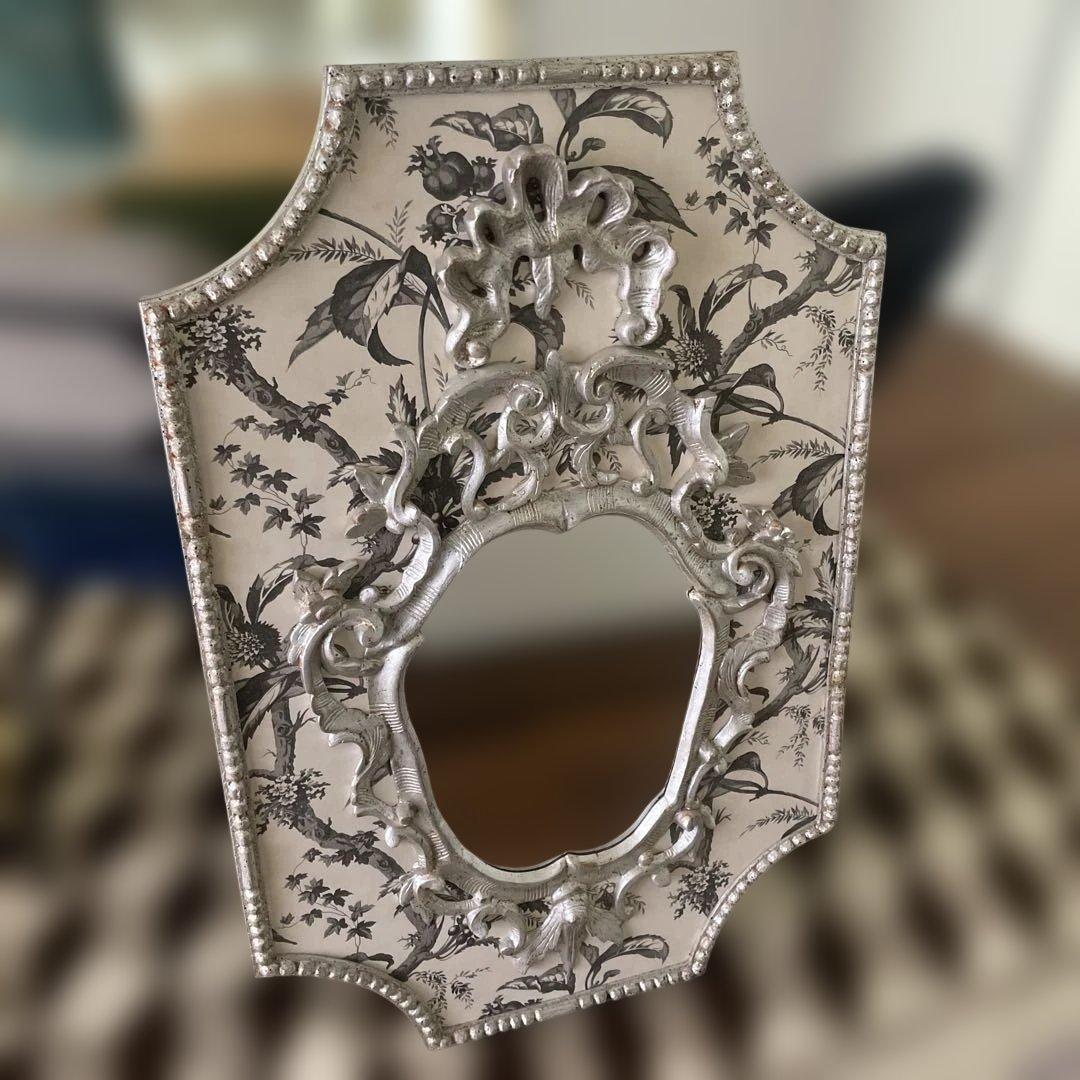 クラシックな花柄オーバルミラー　エルシオ