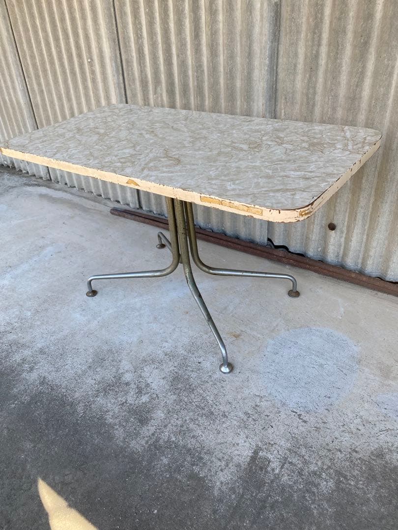 レトロ　コーヒー　テーブル　喫茶店　カフェ　ヴィンテージ