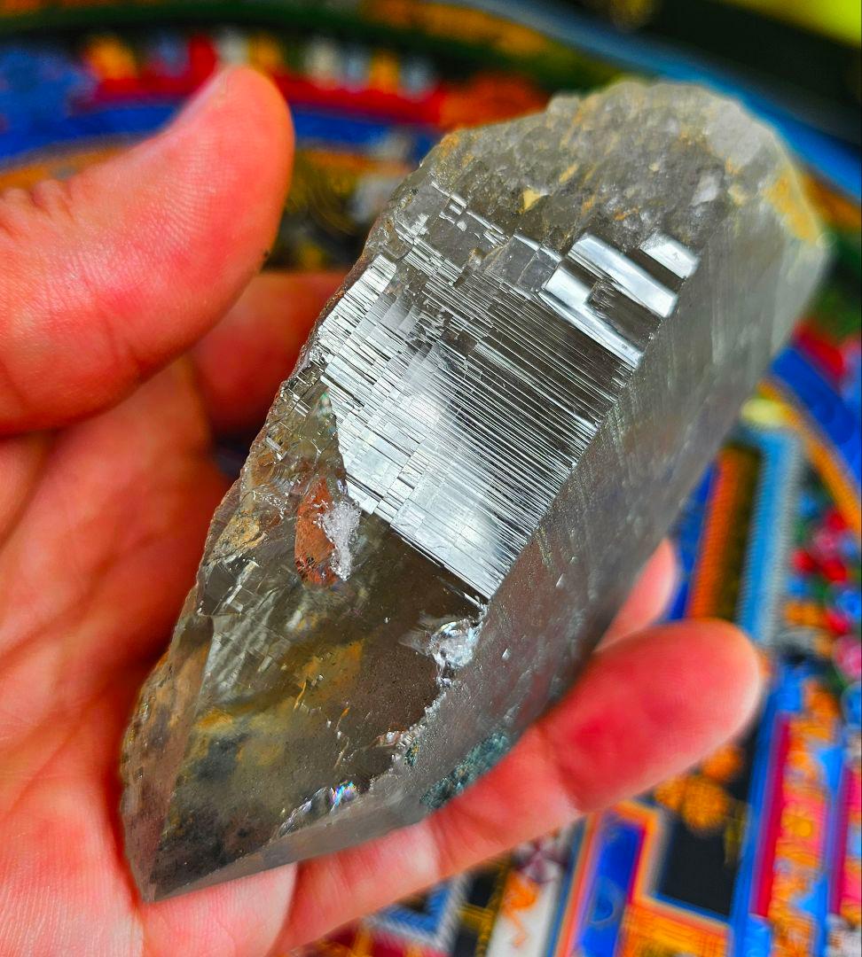 クローライトが付着した‼️ガネーシュヒマール水晶の原石