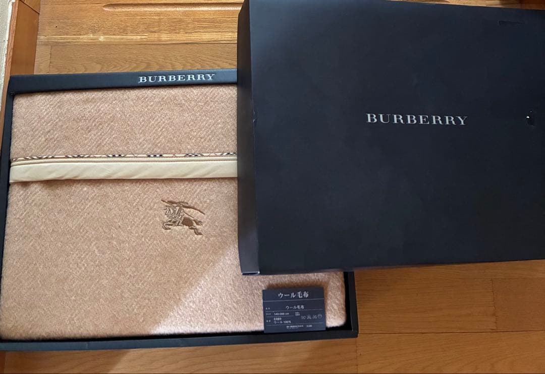 BURBERRY(バーバリー)ウール100%毛布