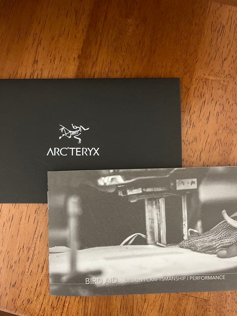 アークテリクス レイル インサレーテッド ジャケット ブラック S