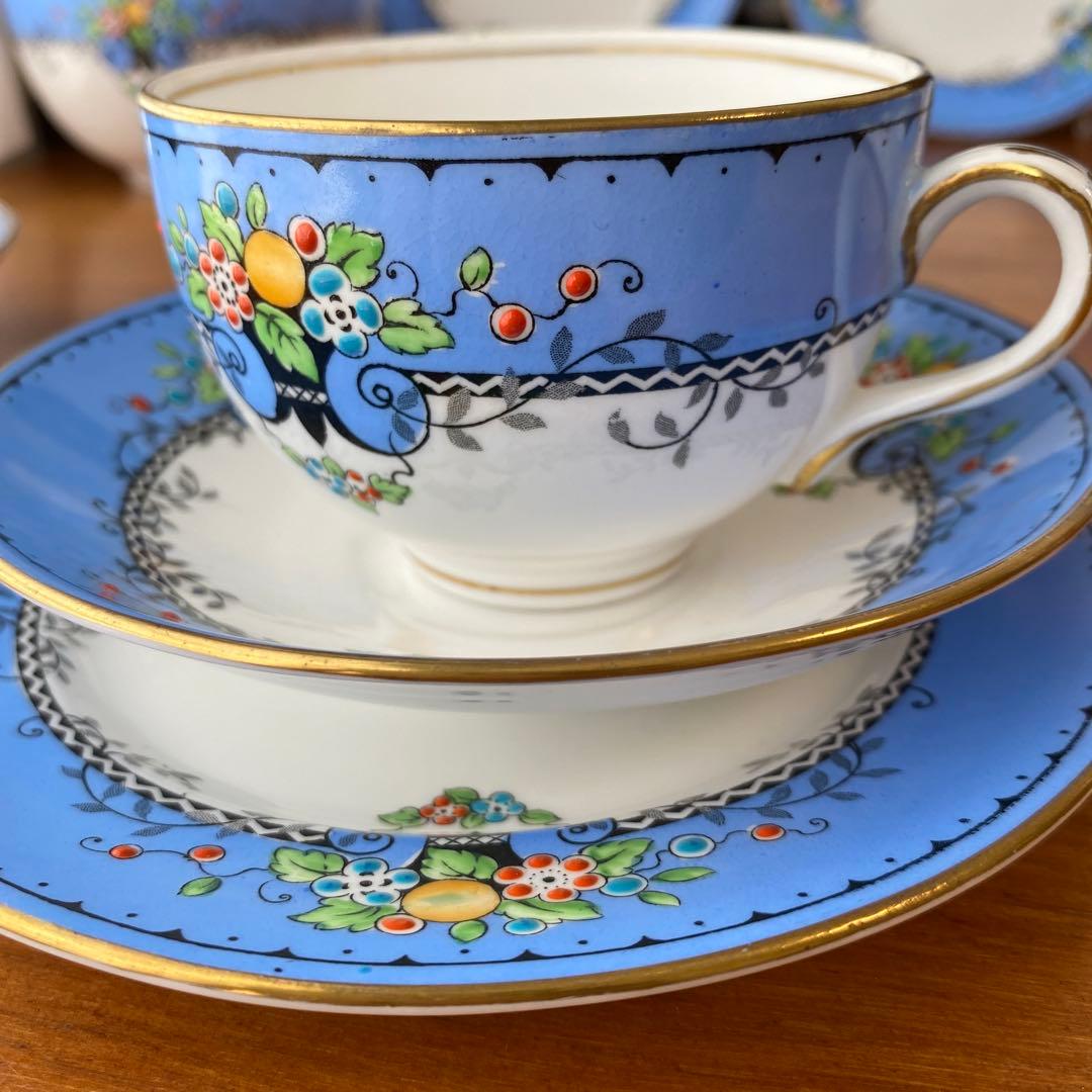 クラウンスタッフォードシャー カップ　ソーサー　プレート　エナメルが可愛いトリオ