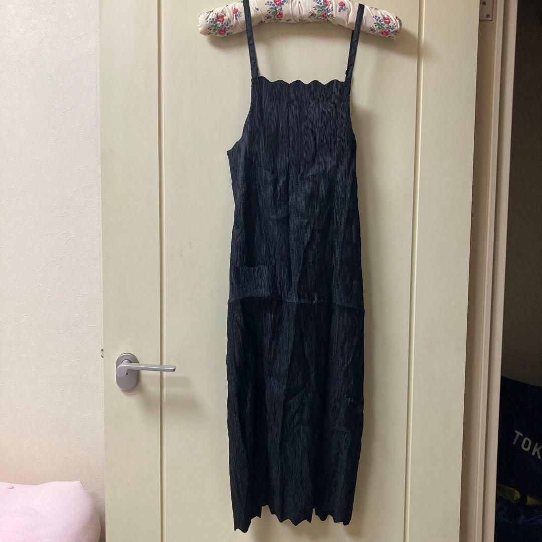 イッセイミヤケ　プリーツ　エプロン　黒