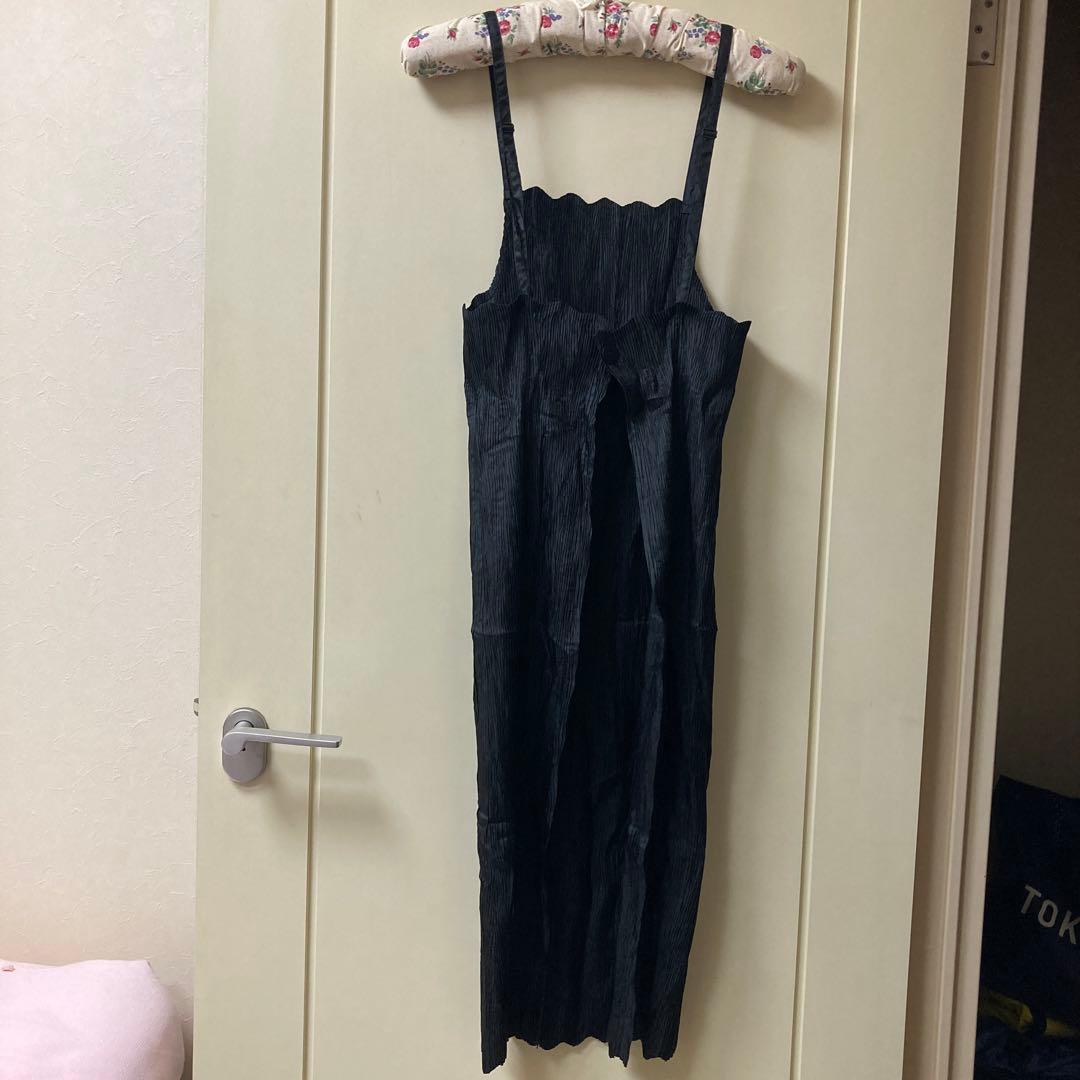 イッセイミヤケ　プリーツ　エプロン　黒