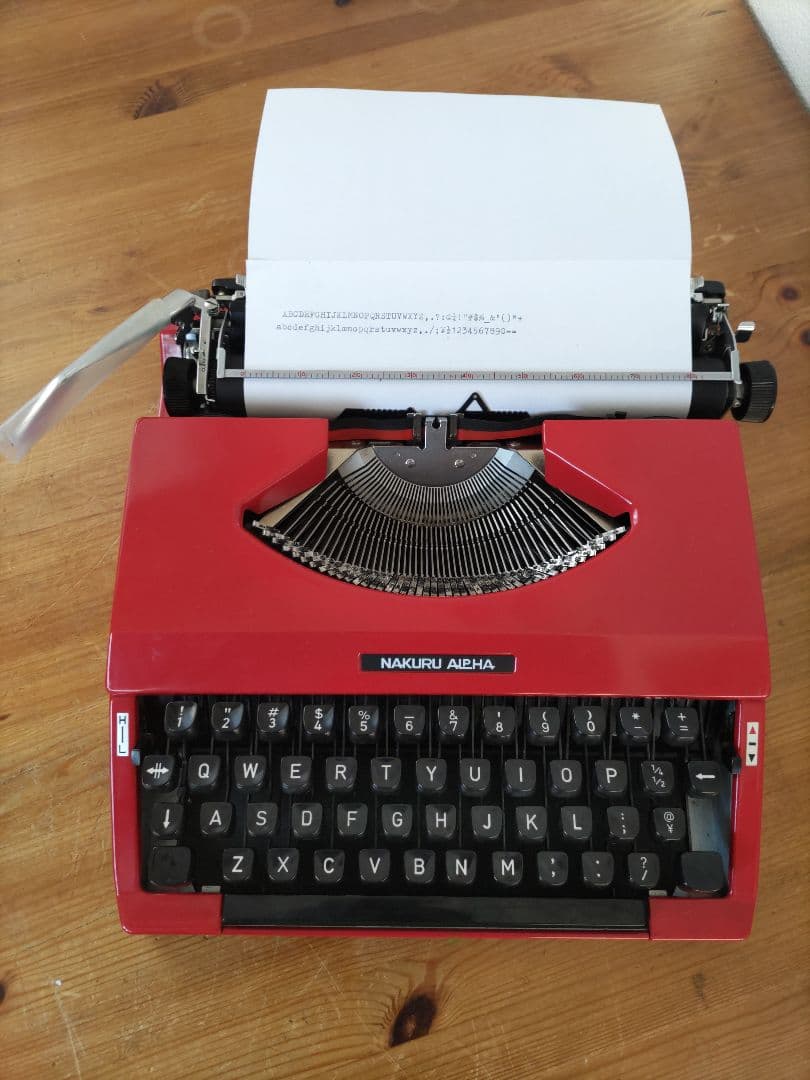 NAKURU ALPHA タイプライター　赤