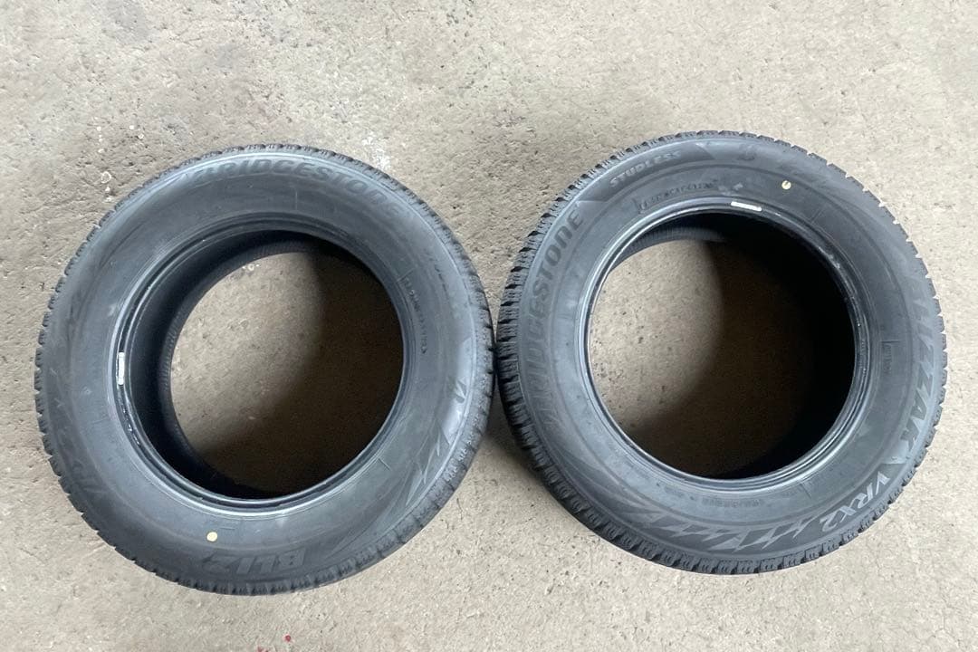 ✦送料込✦ブリヂストン　スタッドレスタイヤ　VRX2 195/65R15 2本