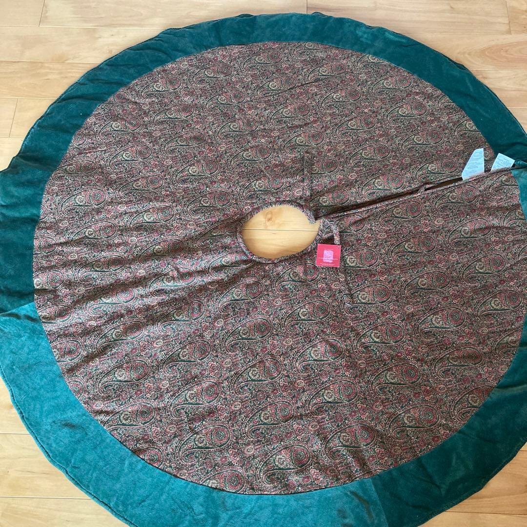 断捨離の為更にお値下げ。クリスマスツリー　スカート　直径147センチ