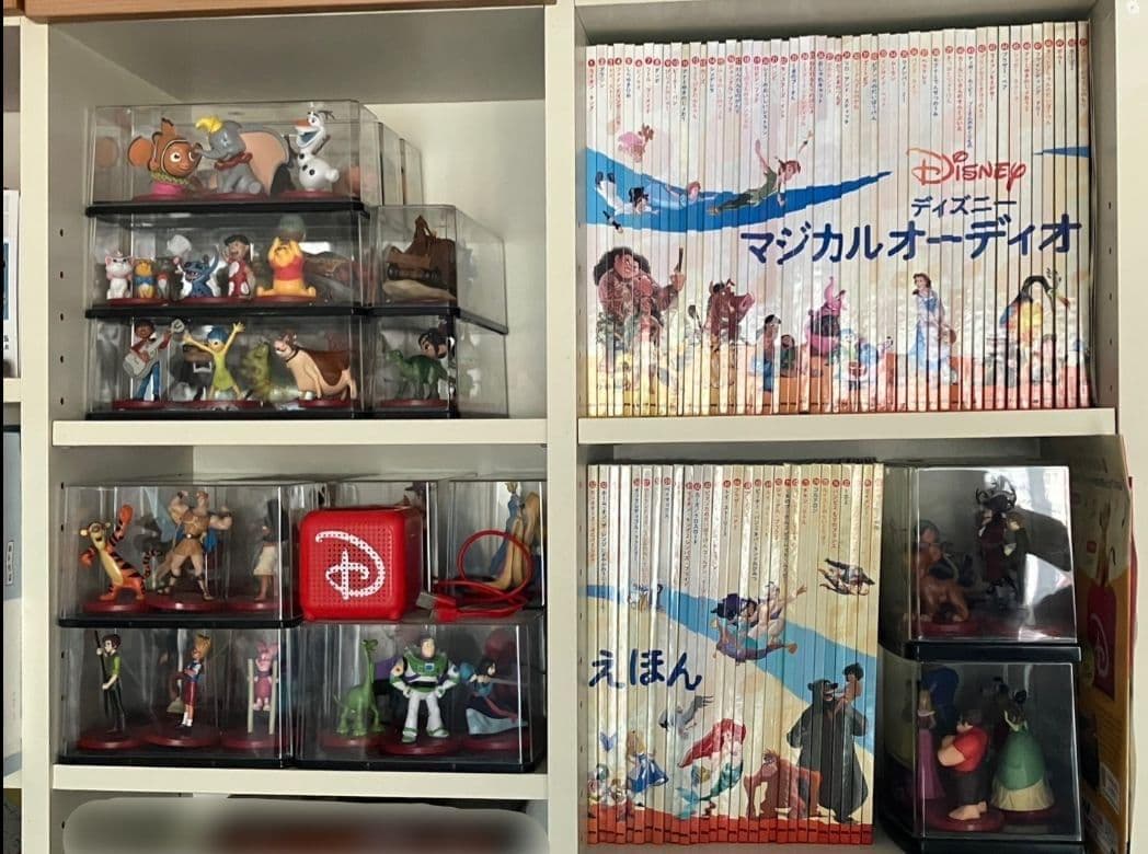 美品☆ディズニーマジカルオーディオえほん　絵本80冊　フィギュア80体