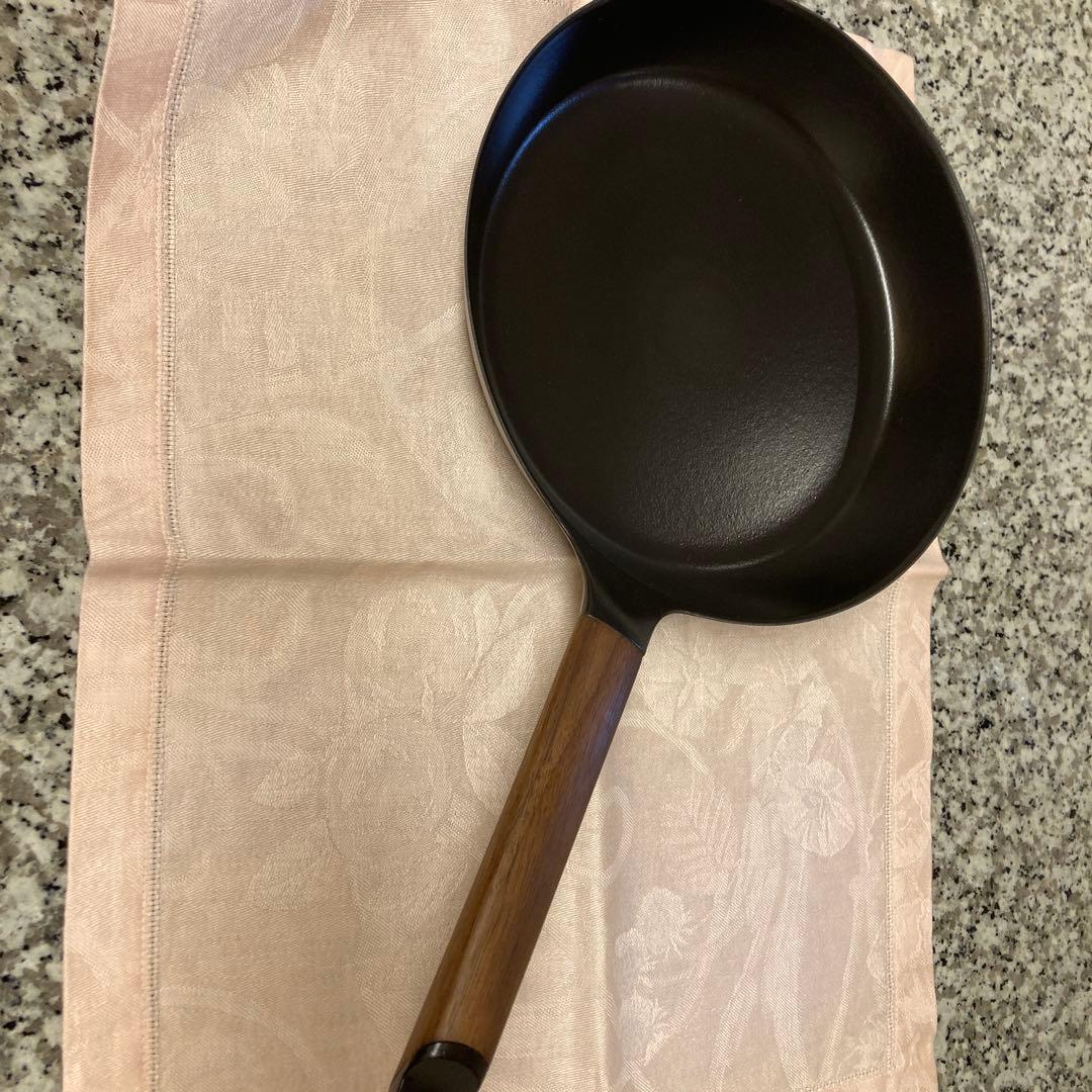 リリ 売り切れセール中 バーミュキラーフライパン