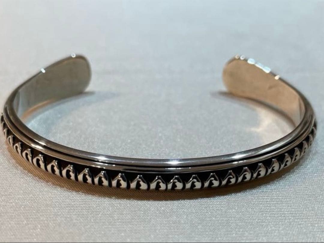 ナバホ　シルバーバングル　ライルセカテロ作　ハーフラウンド　内周16.5cm