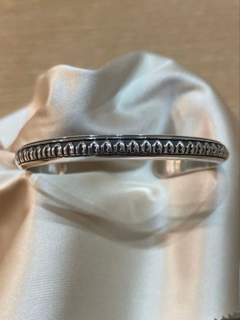 ナバホ　シルバーバングル　ライルセカテロ作　ハーフラウンド　内周16.5cm