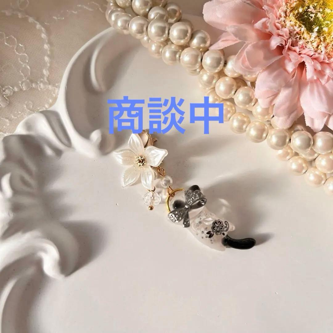 ฅ❤️ レジン　ねこ　パール　花　バックチャーム　チャーム　ヘアゴム　キーホルダー